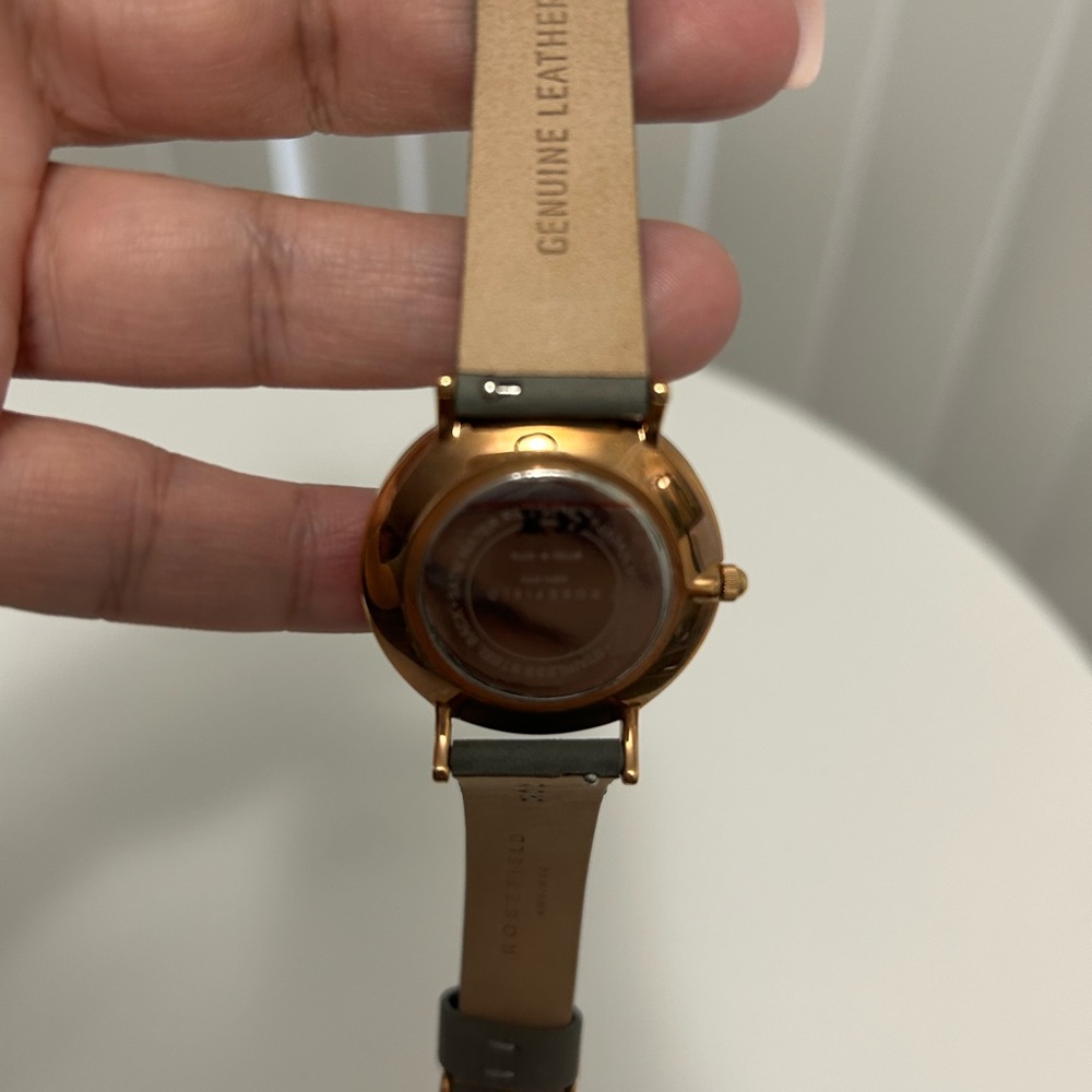 Used rosefield watch needs battery